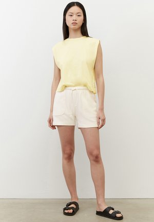 Shorts - paper white