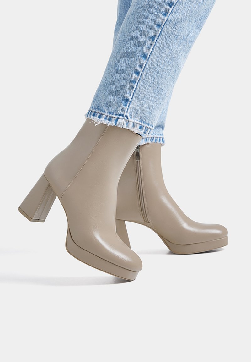 bottines pull and bear femme