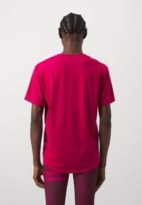 Stronger RELAXED TEE - Camiseta deportiva - granita