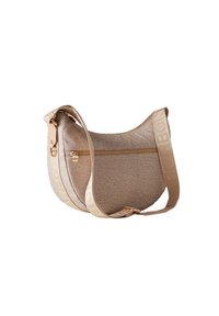 Beige Schultertasche aus strukturiertem Material, mit kurvenförmiger Form und Hardware in Goldoptik. Verfügt über ein Reißverschlussfach und einen mit Logo geprägten Tragegurt.