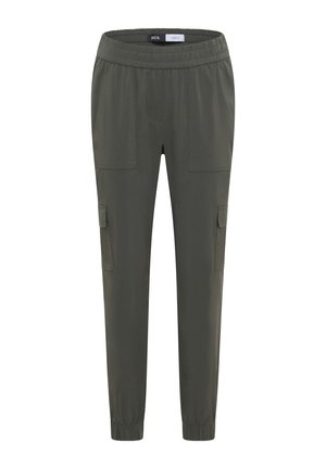 Pantalon cargo vert olive avec taille élastique, poches à rabat latérales et poignets élastiques aux chevilles, conçu pour une tenue décontractée.