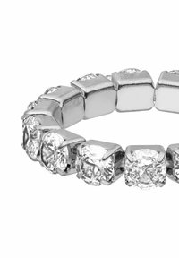 Silberarmband mit abwechselnd klaren, runden Zirkonia-Steinen und metallischen, rechteckigen Gliedern, die eine glatte, reflektierende Textur schaffen.