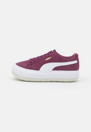 Trainers - purple
