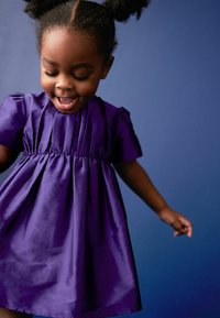Next PINTUCK REGULAR FIT - Robe de jour - purple