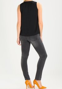 Anna Field Blus - black