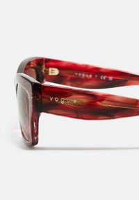 VOGUE Eyewear Óculos de sol - red havana