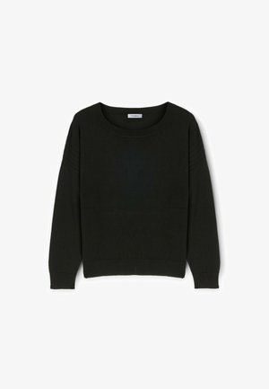 Zwarte gebreide trui met een wijde halslijn, lange mouwen en geribde zoom. Heeft subtiele textuurdetails op de mouwen.