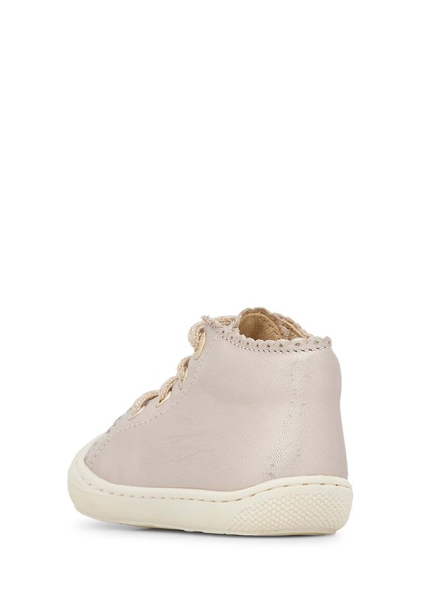 Sportlicher Schnürer – puderrosa