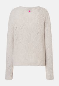 Hellbeige gestrickter Pullover mit strukturiertem Zopfmuster. Mit Rundhalsausschnitt und langen Ärmeln. Auffälliges Detail: ein pinkfarbener Knopf auf der Rückseite.