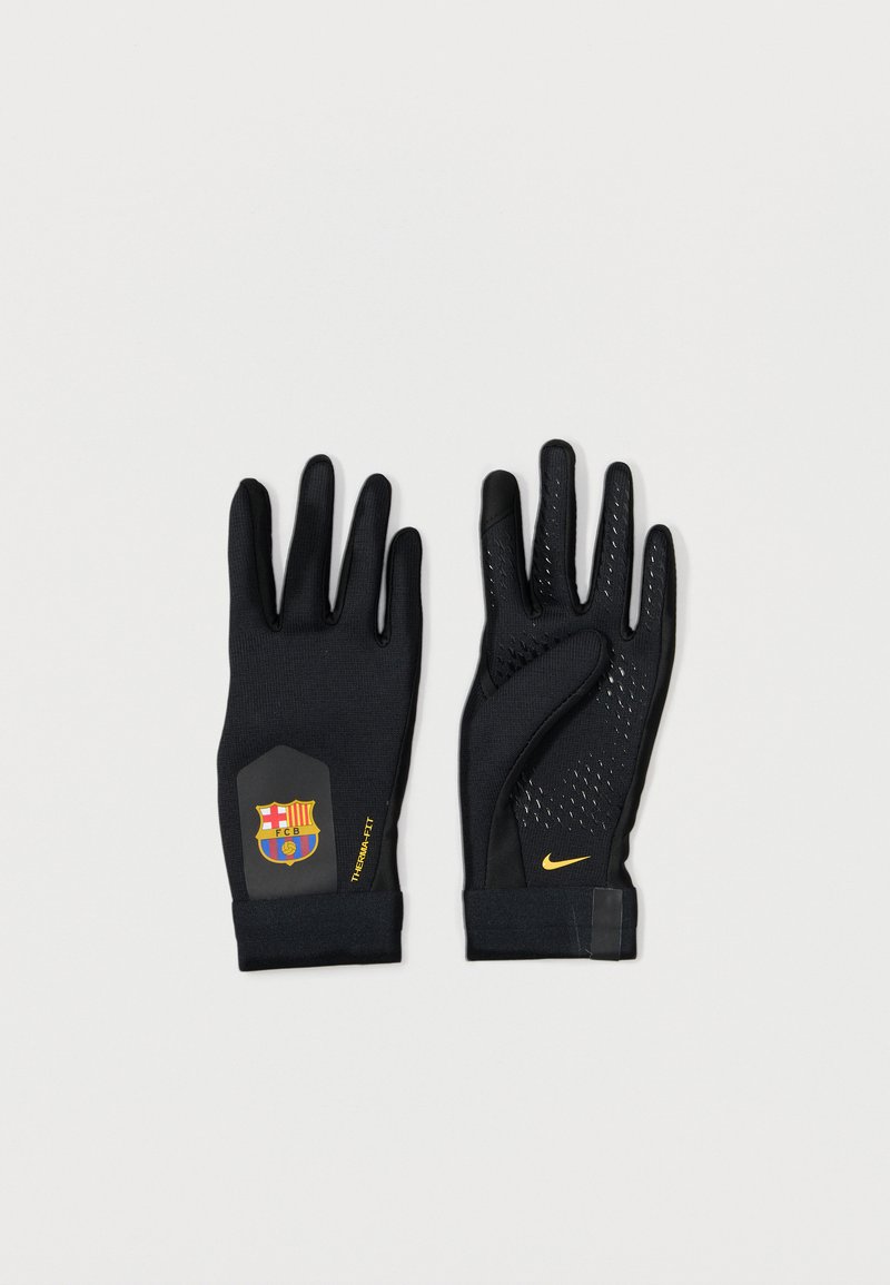 Fekete sportkesztyű, textúrált tapadással, ergonomikus formával és a tenyéren elhelyezett Barcelona logóval. Nike márkajelzés a csuklón.