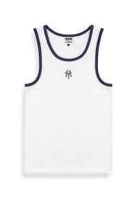Weißes Tanktop mit navyblauen Akzenten, gerippter Textur und kleinem navy Logo in der Mitte. Lässiges ärmelloses Design.