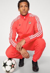 adidas Originals BENFICA ICON TRACK TOP - Klubruházat - red