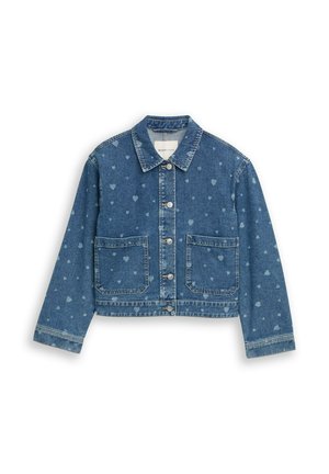 Blaue, kurz geschnittene Jeansjacke mit Knopfleiste, zwei großen Fronttaschen und einem verblassten Herzmuster überall.