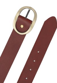 Ceinture en cuir marron avec une boucle ovale en métal doré et quatre trous d'ajustement sur la lanière.