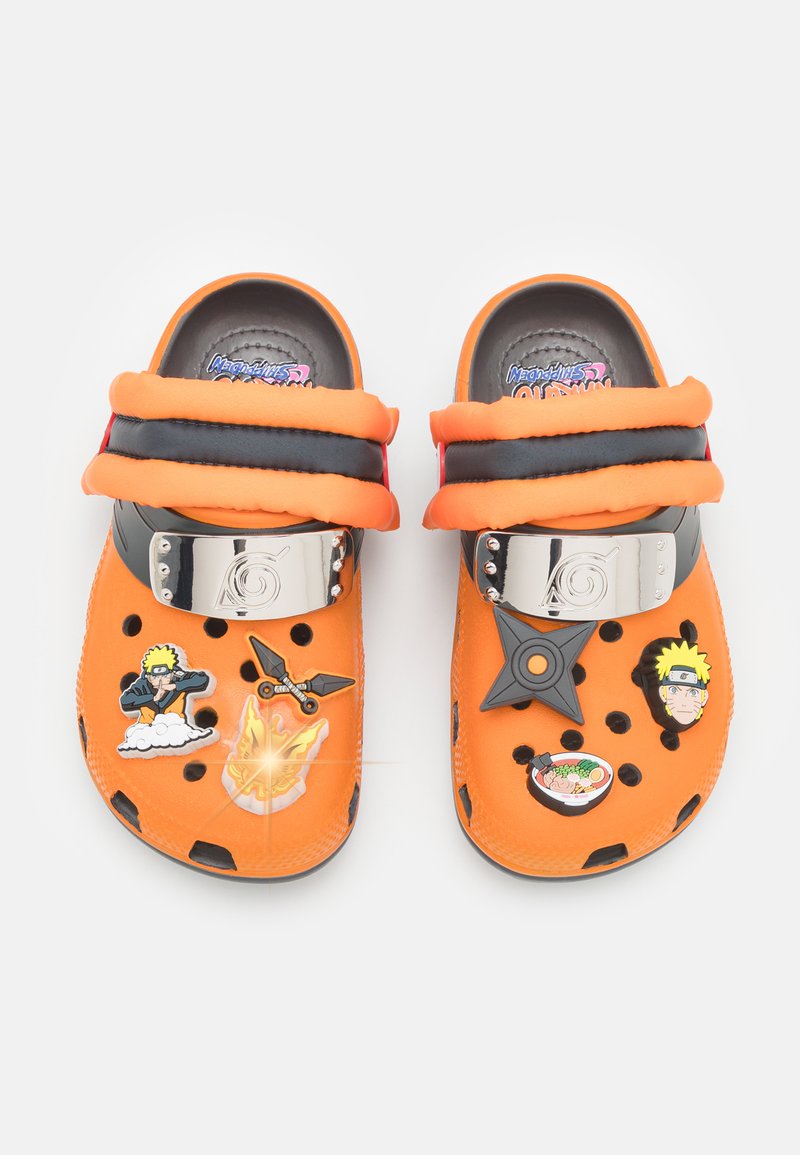 Crocs - NARUTO CLASSIC UNISEX - Tagant lahtised kingad - graphite, Suurenda