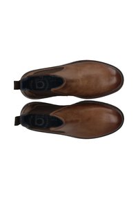 Braune Leder Slipper mit elastischen Seiteneinsätzen und strukturierter Oberfläche, mit abgerundeter Zehenpartie und einer Zuglasche an der Ferse.