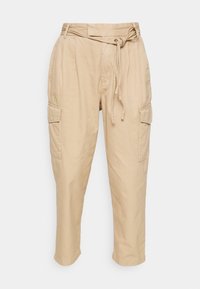Calças cargo caqui com cintura elástica, dois bolsos laterais e dois grandes bolsos cargo. Tecido leve, corte confortável, bainhas com punho.