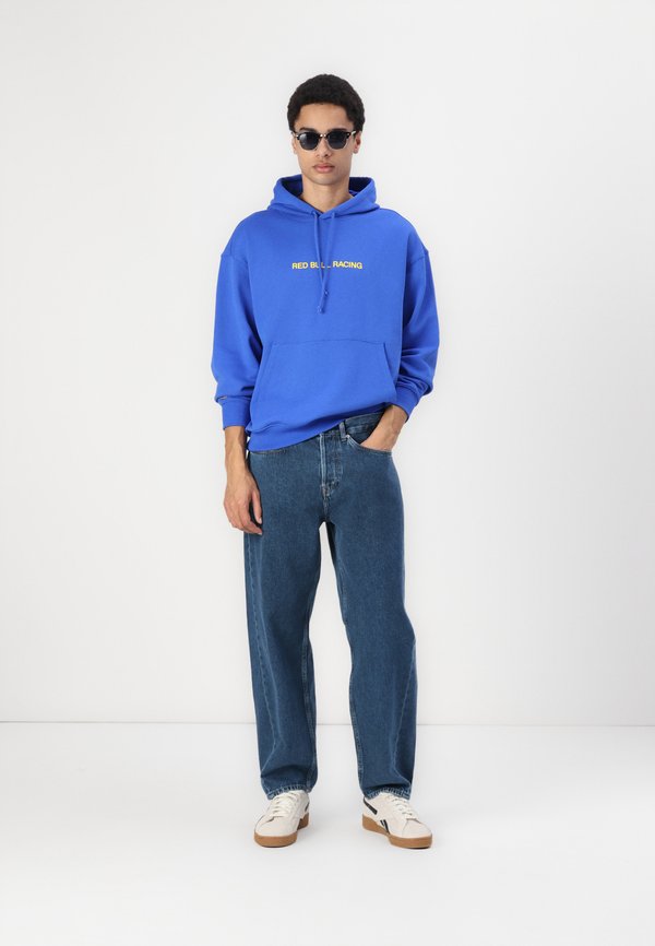 BREAKING RECORDS  - Sweatshirt3