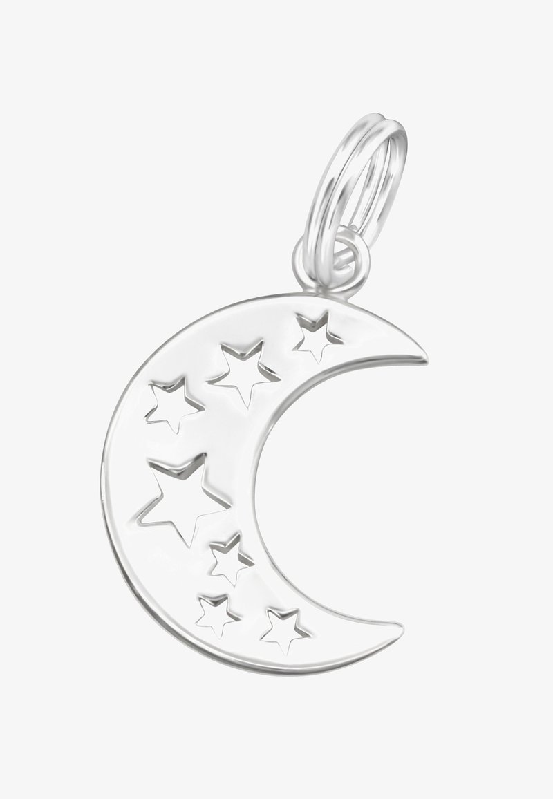 Ciondolo a forma di luna crescente in argento con stelle ritagliate. Superficie liscia, finitura lucida. Presenta un anello per il fissaggio.