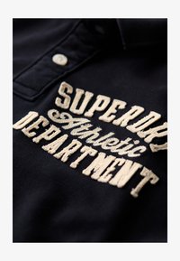 Geselecteerd, eclipse navy