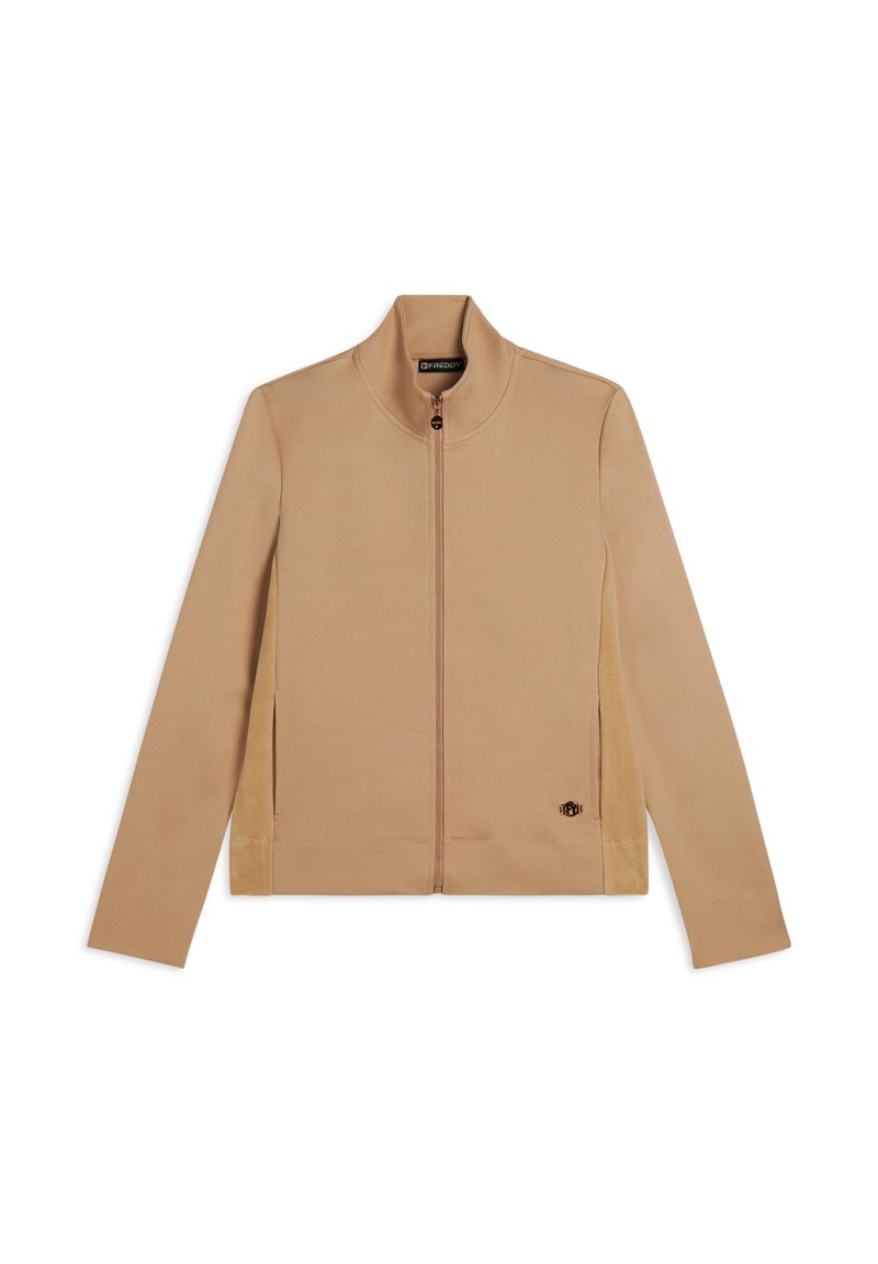 Giacca beige con zip, colletto alto, maniche lunghe, pannelli laterali a contrasto e un piccolo logo nella parte bassa anteriore. Texture del tessuto morbida.