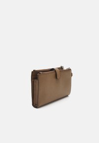 MICHAEL Michael Kors JET SET WRISTLET - Novčanik - driftwood