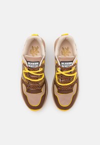 Scotch & Soda CELEST  - Trainers - braun