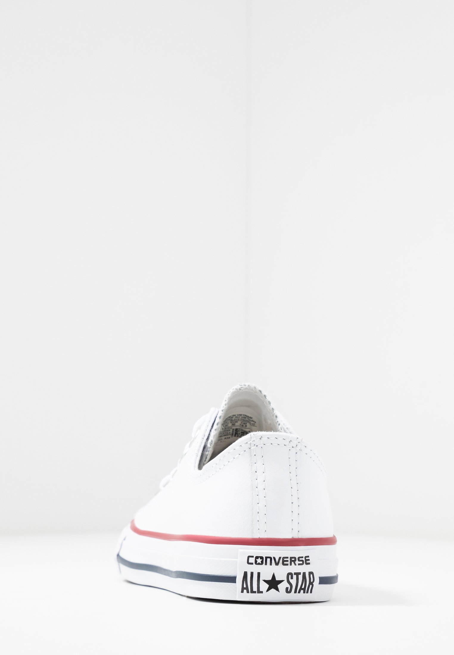 converse white garnet