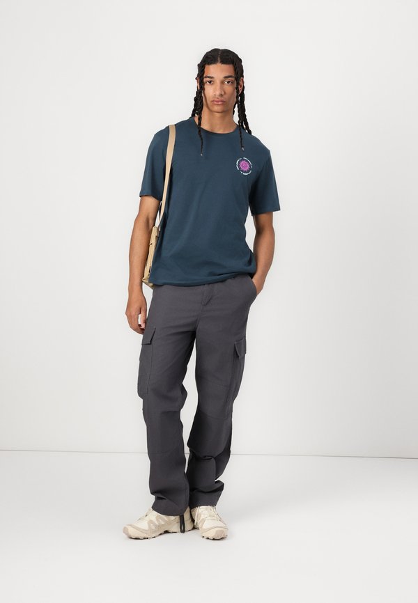 CHEST UNISEX - Print T-shirt - alma steel3