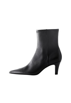 & OTHER STORIES, Bottines - black