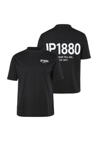 Czarna bawełniana koszulka z krótkimi rękawami, okrągłym dekoltem oraz białymi napisami na przodzie i tyle, zawierającymi "JP1880" i inne szczegóły.