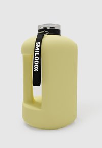 Smilodox 2.2L - Drink bottle - gelb