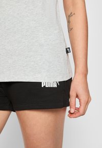 Puma LOGO TEE - Sports T-shirt - light gray heather
