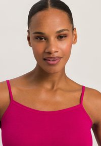 Hanro ULTRALIGHT - Undertrøjer - fuchsia