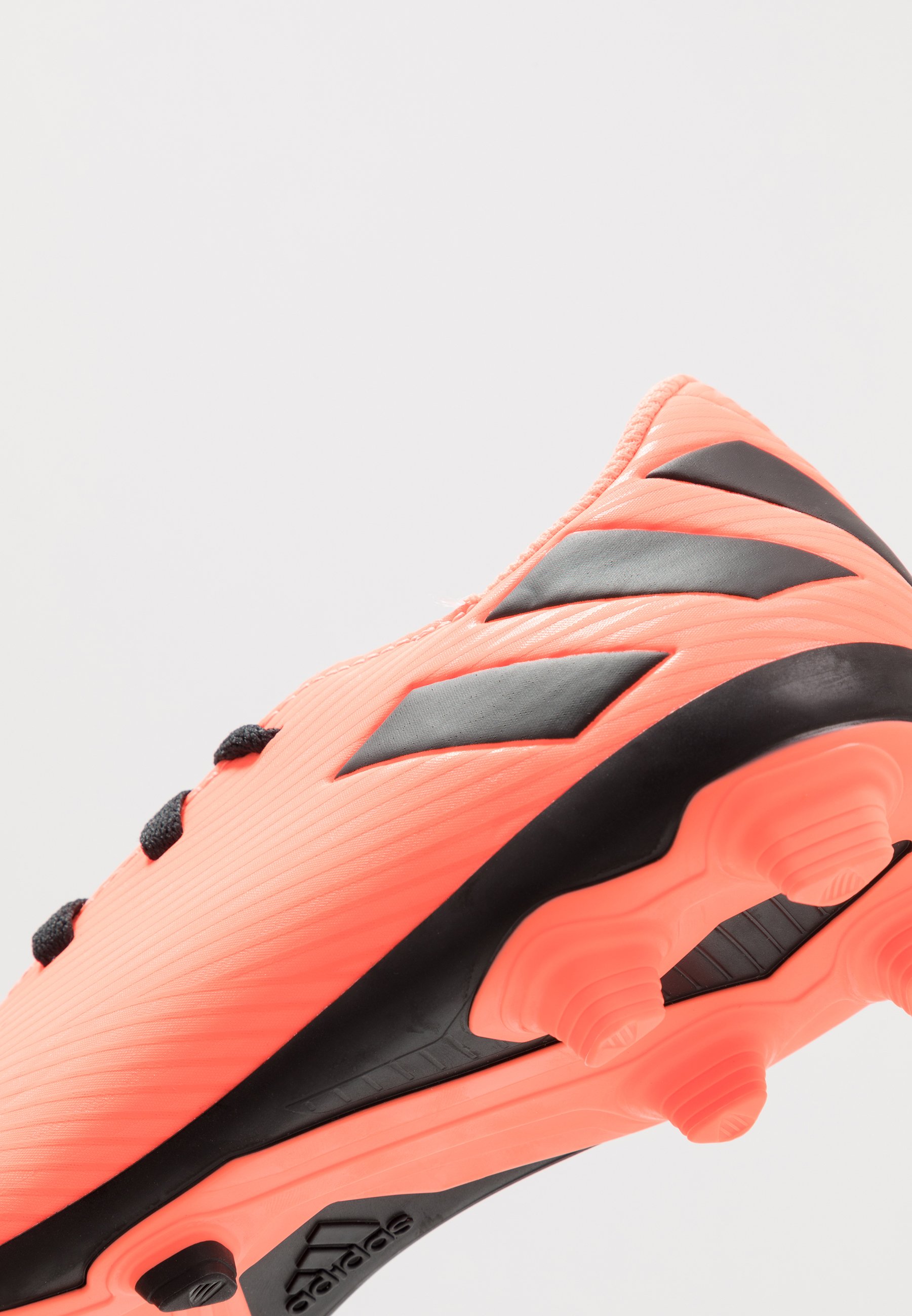 adidas Performance NEMEZIZ 19.4 FXG Fotballsko signal adidas Performance NEMEZIZ 19.4 FXG Fotballsko signal