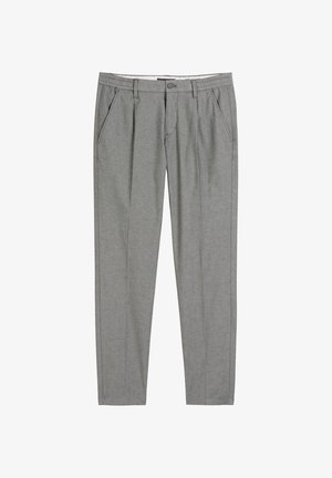 Grau maßgeschneiderte Hose mit Falten vorne, seitlichen Taschen, Gürtelschlaufen und einem Knopfverschluss auf weißem Hintergrund.