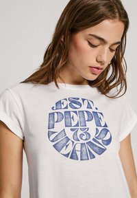 Pepe Jeans ELVIA - Trükipildiga T-särk - white