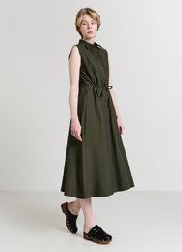 Calliope SMANICATO - Maxikleid - verde militare chiaro