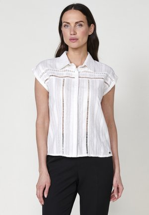 EMBROIDERED SHORT-SLEEVE - Button-down blouse - blanco white