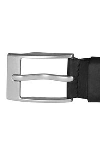 Musta nahkavyö, jossa on suorakaiteen muotoinen hopeinen metallinen solki kaksipikaisti rakenteella. Tasainen pinta ja siisti ommel reunoilla.