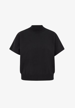 Top scurt negru cu mânecă scurtă și guler înalt. Construit dintr-un material tricotat moale, având o croială lejeră și detaliu cu tiv canalat.