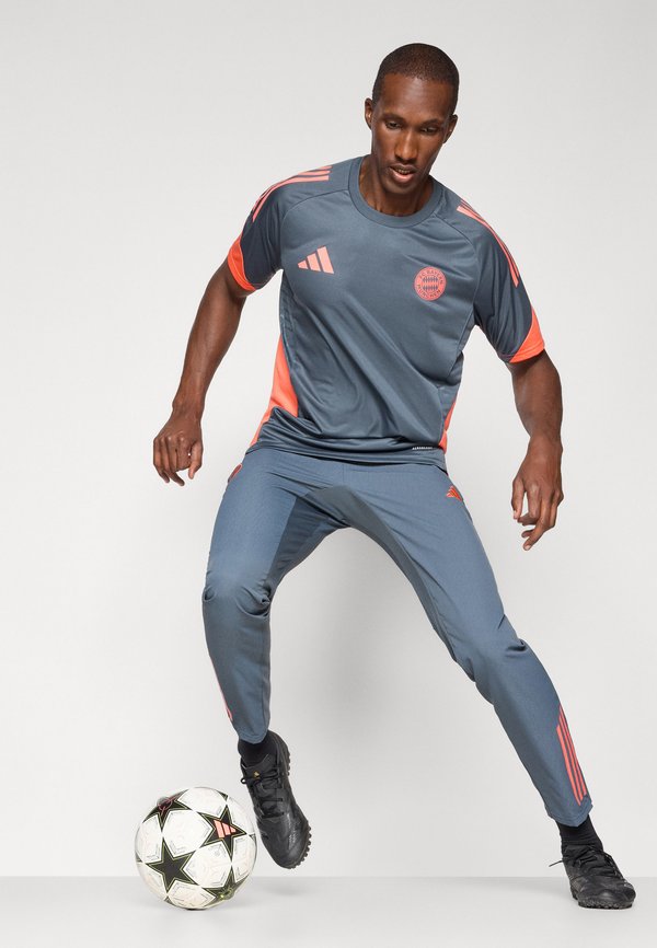FC BAYERN TIRO25 COMPETITION PRESENTATION PANTS - Club wear - bold onix4