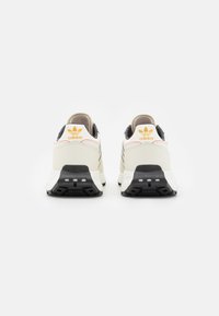 adidas Originals RETROPY E5 W - Joggesko - off white/gold metallic
