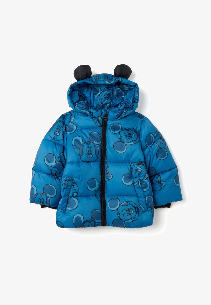 Blauwe kinderpoefjas met een patroon van een cartoon muizenhoofd, voorrits, zijzakken en een capuchon met twee zwarte stoffen oren.