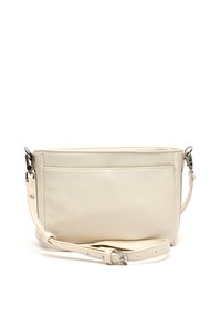 Borsa a tracolla in pelle crema con design piatto. Presenta una singola tracolla regolabile e una tasca posteriore. Texture liscia con minimal hardware.