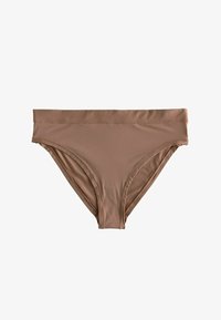 Kijelölve, mocha nude