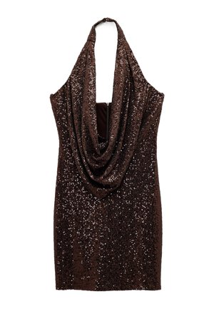 Marron pailletten jurk met een gedrapeerde halslijn en mouwloos ontwerp. Heeft een lage rug en een aansluitende silhouet. Soepele textuur met schitterende accenten.