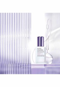 ESTÉE LAUDER PERFECTIONIST PRO RAPID BRIGHTENING TREATMENT FERMENT3 + VITAMIN C - Sérum