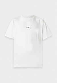 Επιλέχθηκε, off white