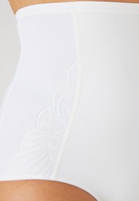 Damart Slip - white